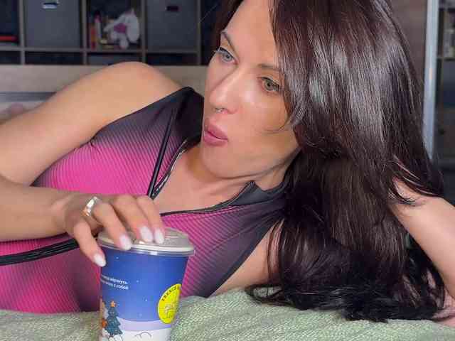 charmingaura1 webcam