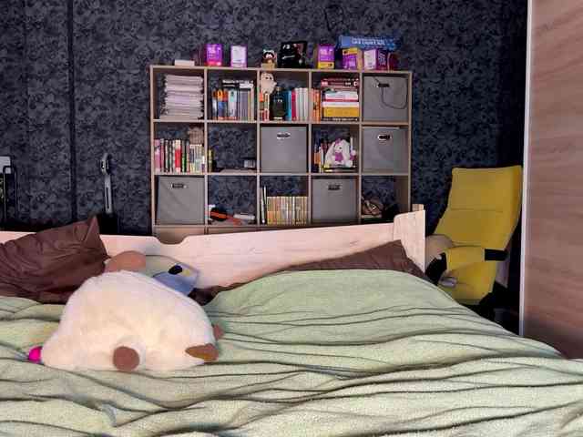 charmingaura1 webcam