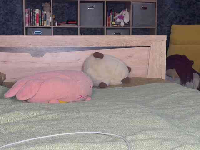 charmingaura1 webcam