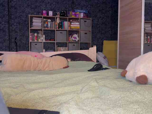 charmingaura1 webcam