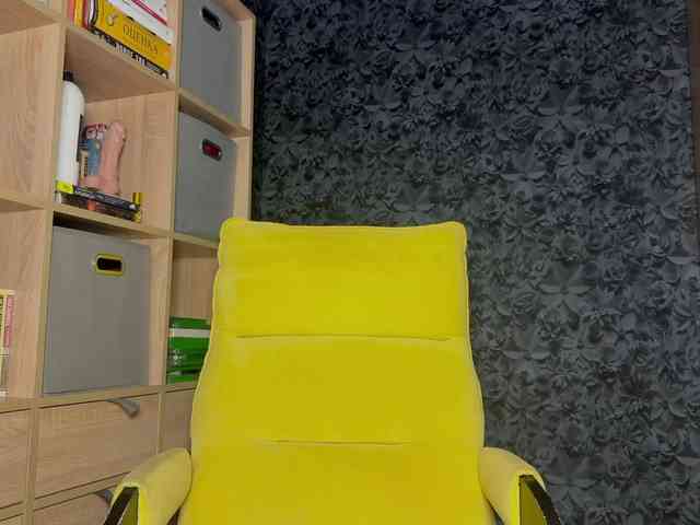 charmingaura1 webcam