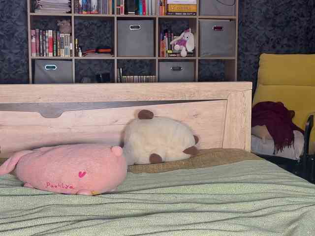 charmingaura1 webcam