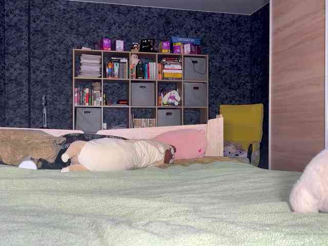 charmingaura1 webcam