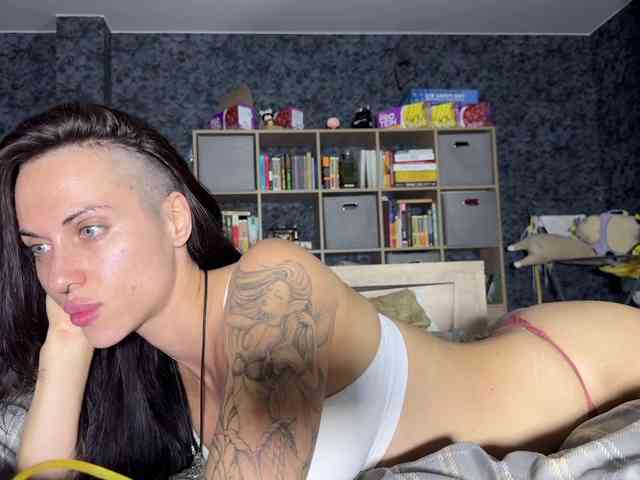 charmingaura1 webcam