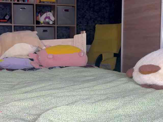 charmingaura1 webcam