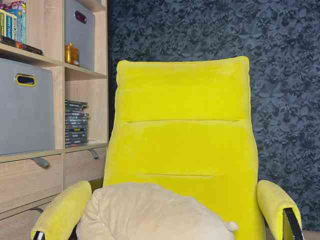 charmingaura1 webcam