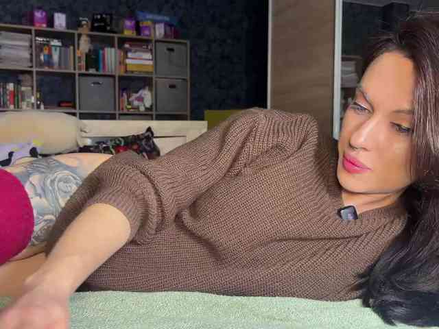 charmingaura1 webcam