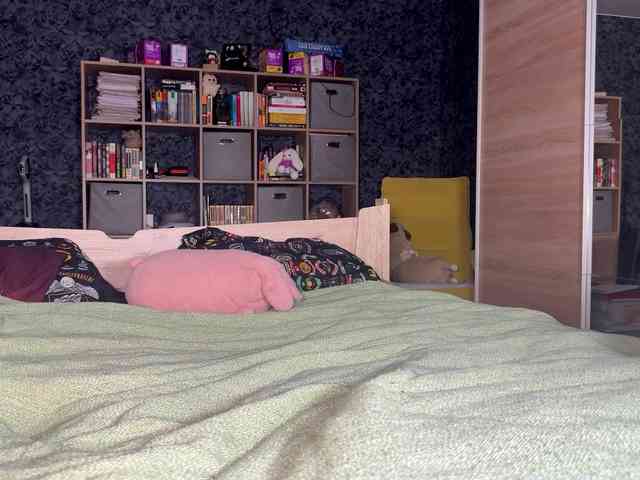 charmingaura1 webcam