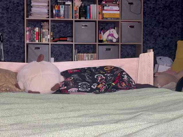 charmingaura1 webcam