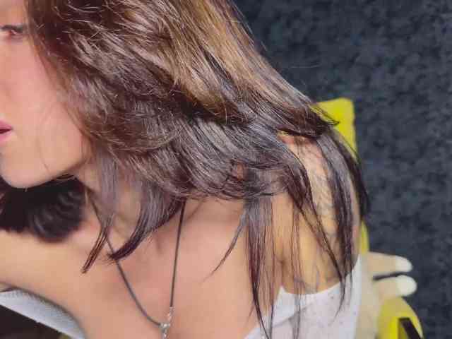 charmingaura1 webcam