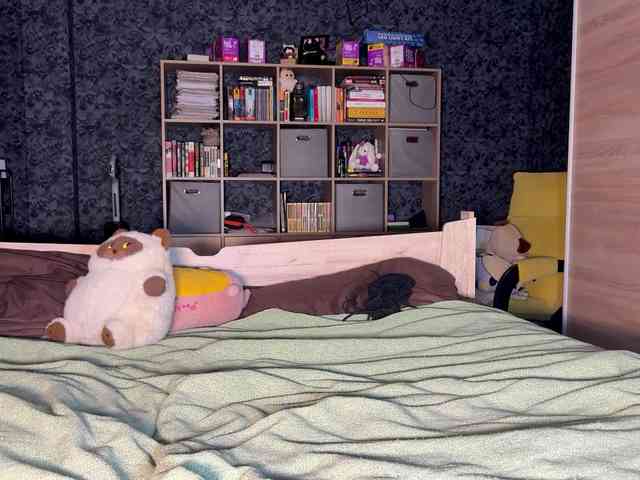 charmingaura1 webcam