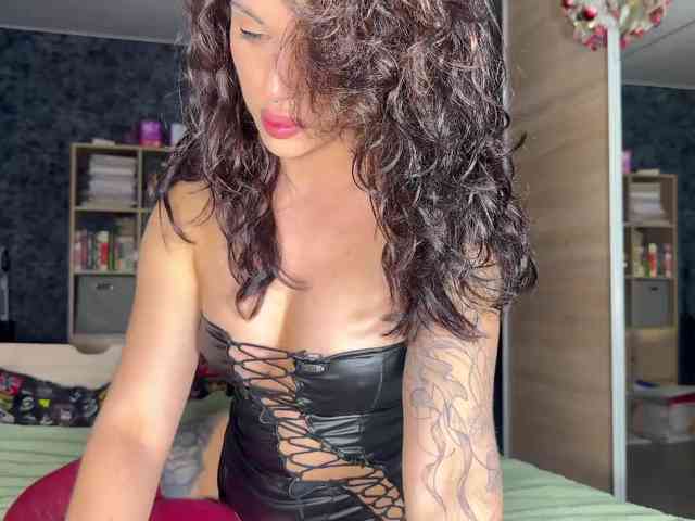 charmingaura1 webcam