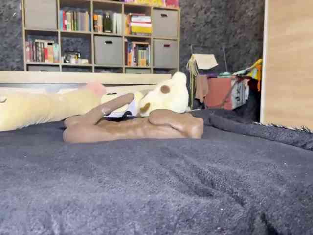 charmingaura1 webcam