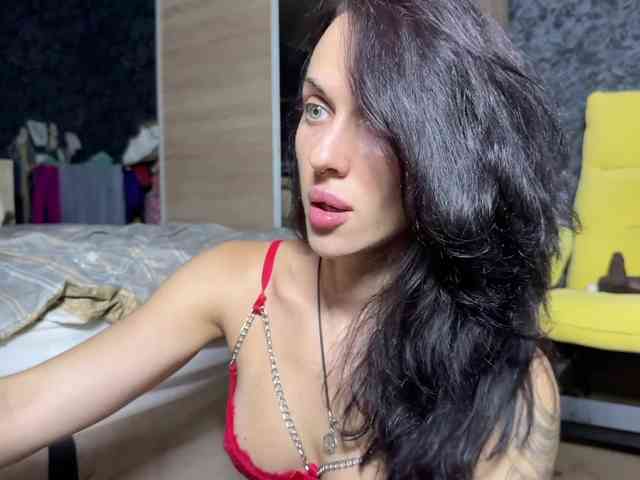 charmingaura1 webcam