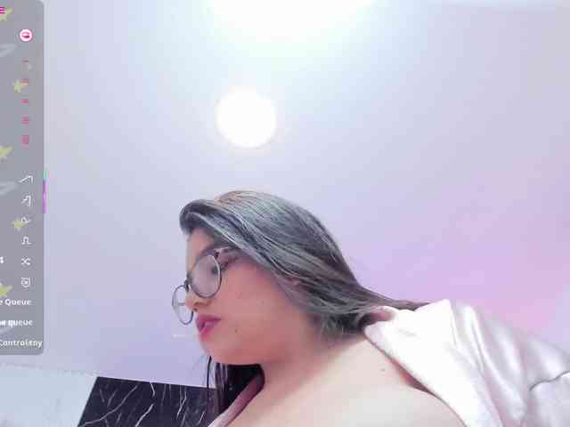 adult chatroom SophiaaSnow