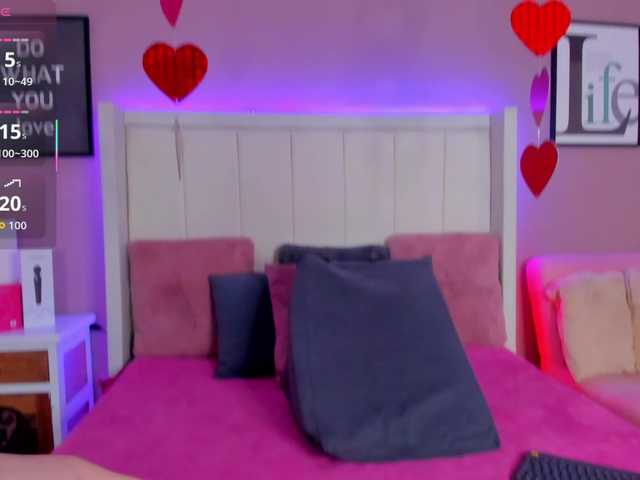 SarahYessica's BongaCams show and profile