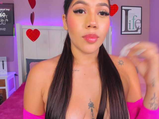 SarahYessica's BongaCams show and profile