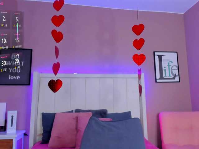 SarahYessica's BongaCams show and profile