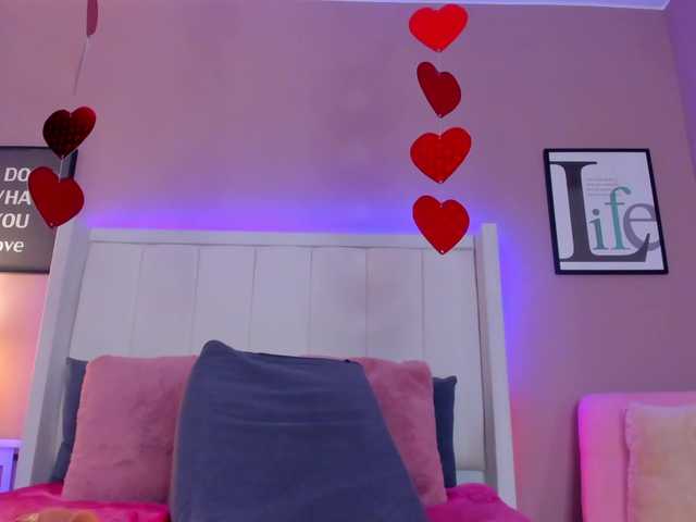 SarahYessica's BongaCams show and profile