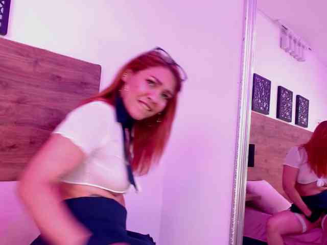 MIIRANDAHOT webcam