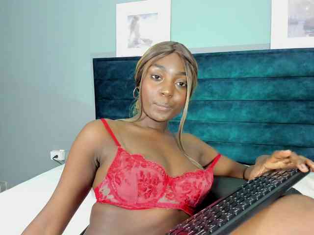 MiaBrown webcam