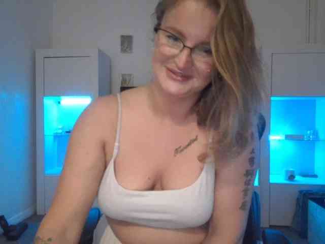 BrattyMeaCulpa webcam