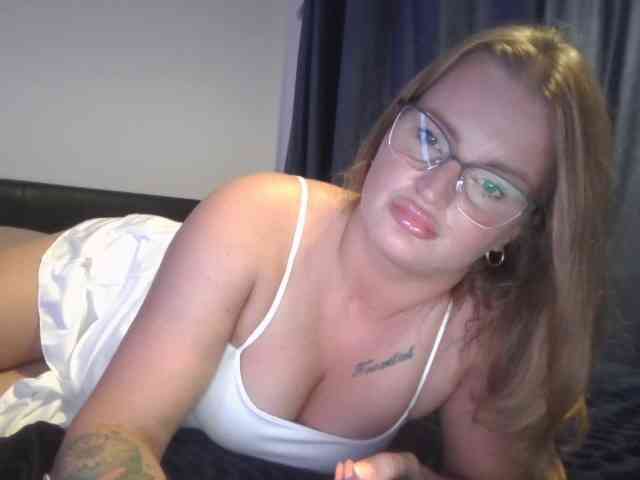 BrattyMeaCulpa webcam
