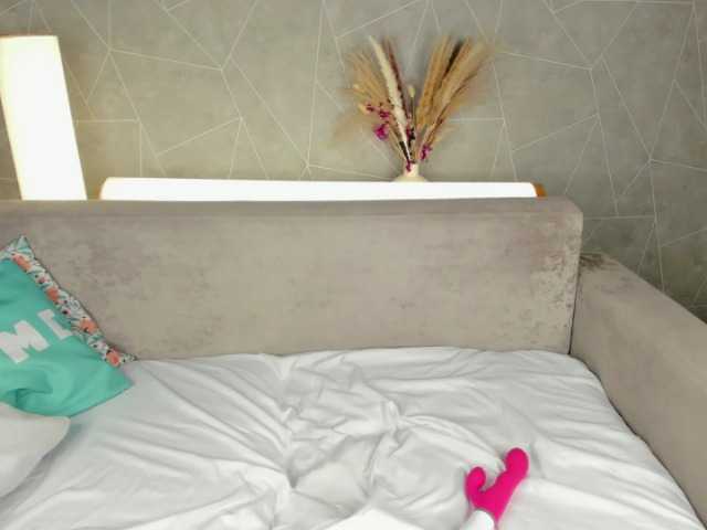 Jane-Broks's BongaCams show and profile