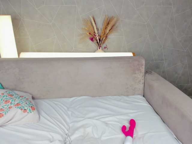 Jane-Broks's BongaCams show and profile