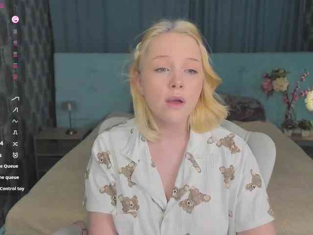 MaryShiota webcam