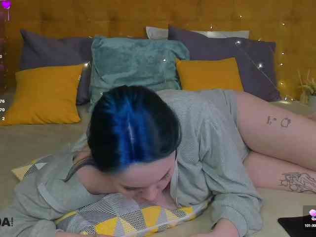 MaryShiota webcam