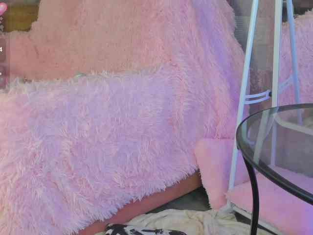 MaryShiota webcam