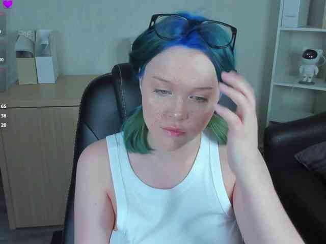 MaryShiota webcam