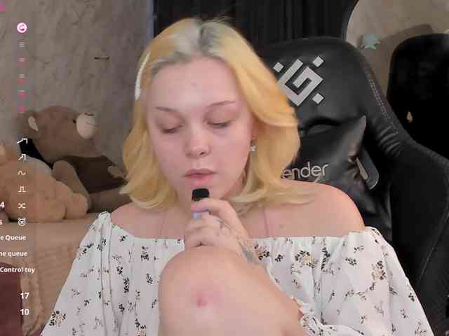 MaryShiota webcam