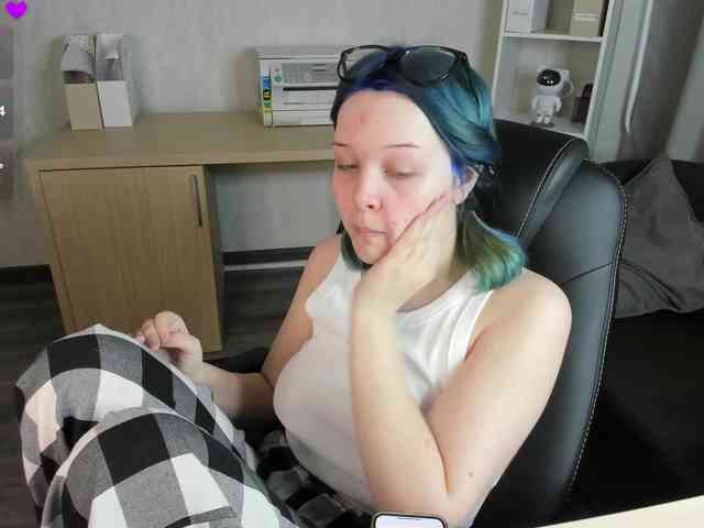 MaryShiota webcam