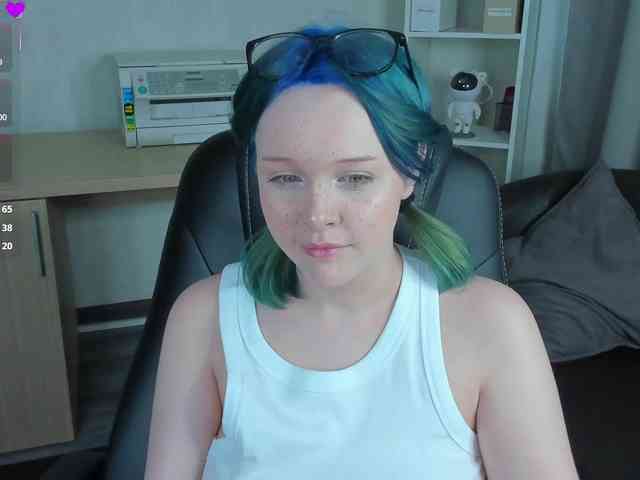 MaryShiota webcam