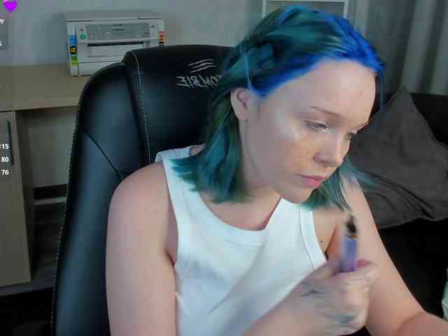 MaryShiota webcam