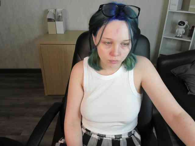 MaryShiota webcam