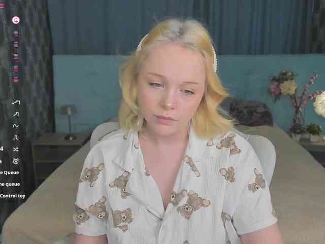 MaryShiota webcam