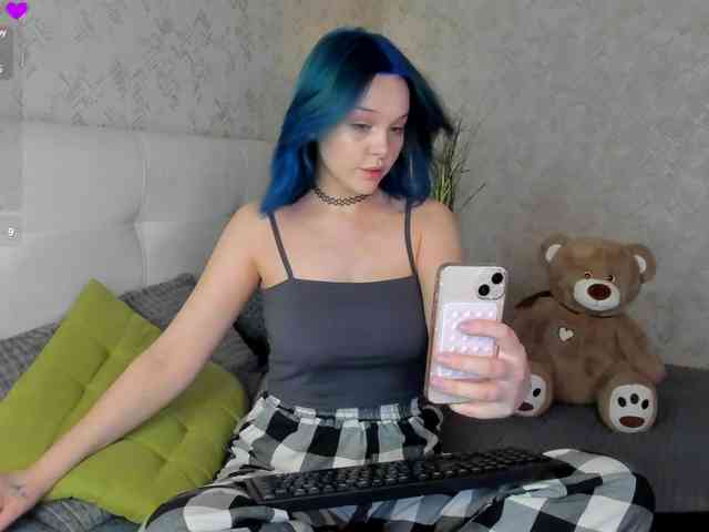 MaryShiota webcam