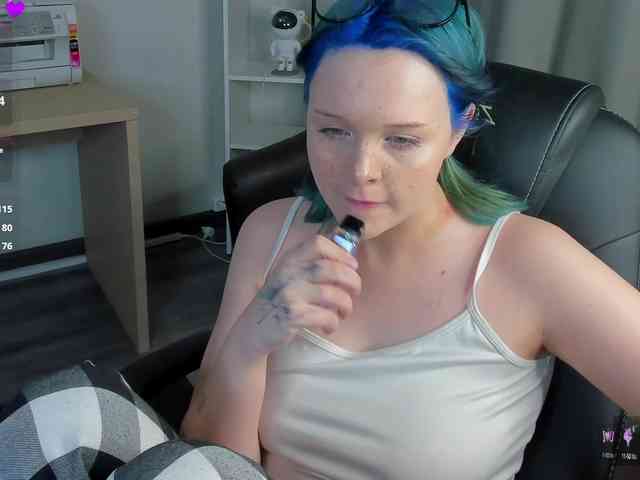 MaryShiota webcam