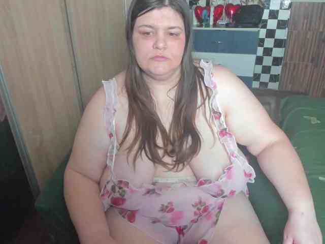 Ionysexylips69 webcam