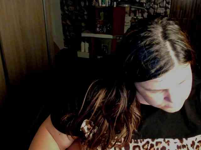 Ionysexylips69 webcam