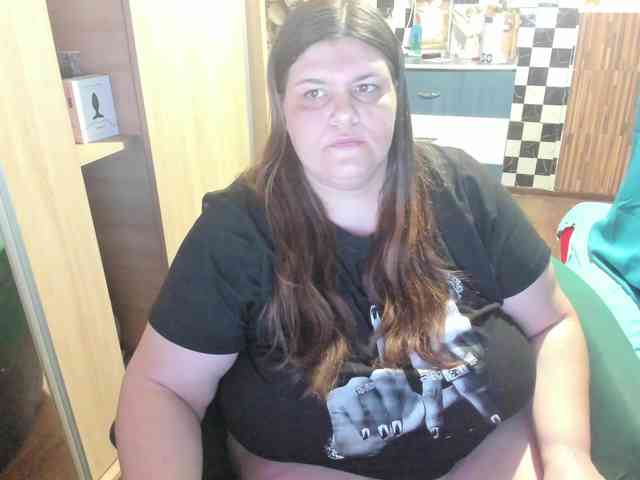 Ionysexylips69 webcam