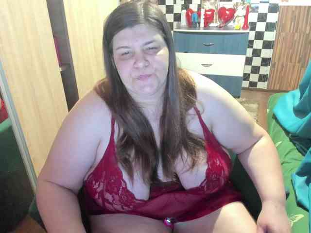 Ionysexylips69 webcam