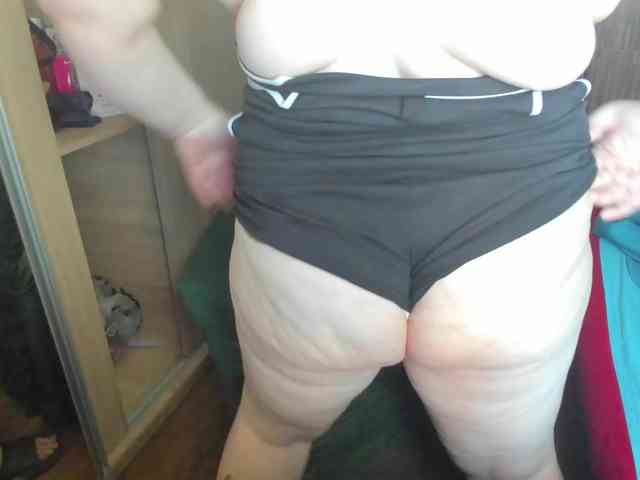 Ionysexylips69 webcam