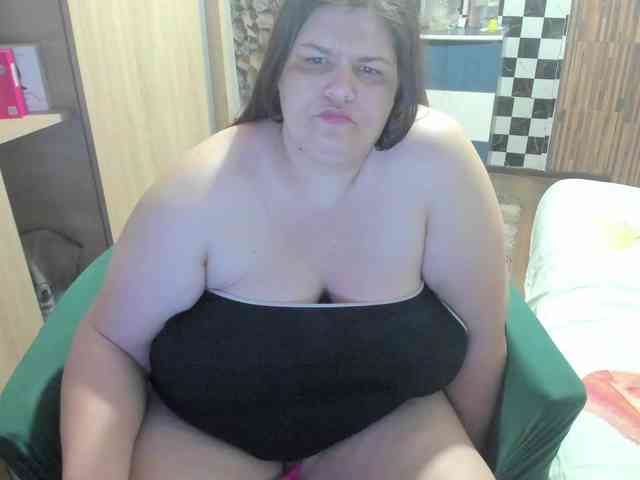 Ionysexylips69 webcam