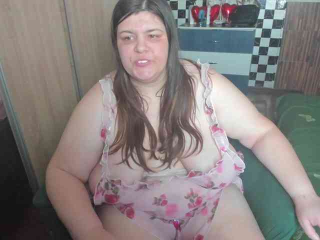 Ionysexylips69 webcam