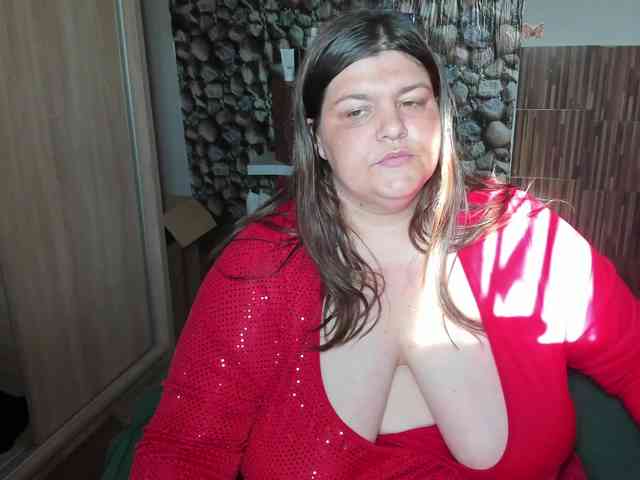 Ionysexylips69 webcam