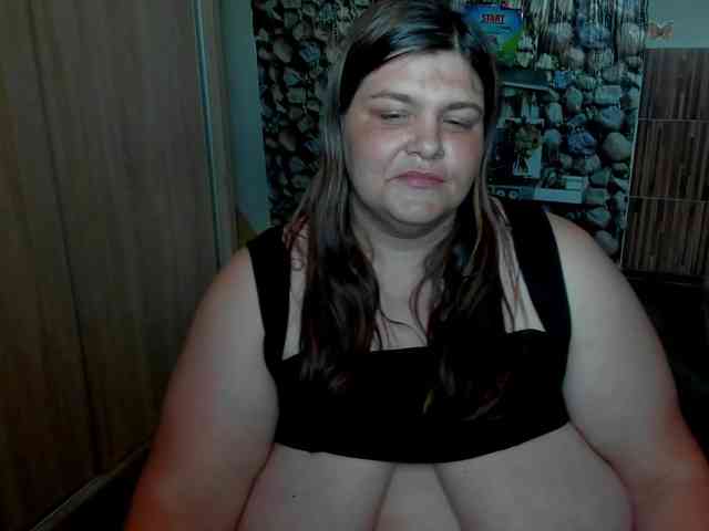 Ionysexylips69 webcam